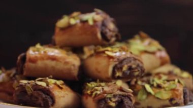 Lezzetli ev yapımı hamur işi. Kusursuz döngü.