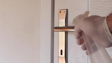 Temizlik ve dezenfekte odası kapı bağlantısı