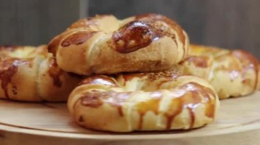 Lezzetli ev yapımı hamur işi. Kusursuz döngü.