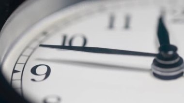 black metal klasik alarm saati zaman aşımı 