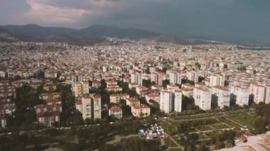 IZMIR, TURKEY - 3 Haziran 2021: İzmir 'in havadan görünüşü. Türkiye