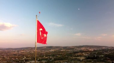 Urla 'da Türkiye bayrağının hava görüntüsü