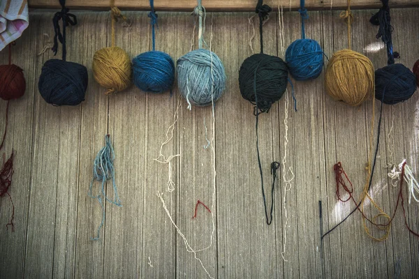 手染めの糸 — ストック写真