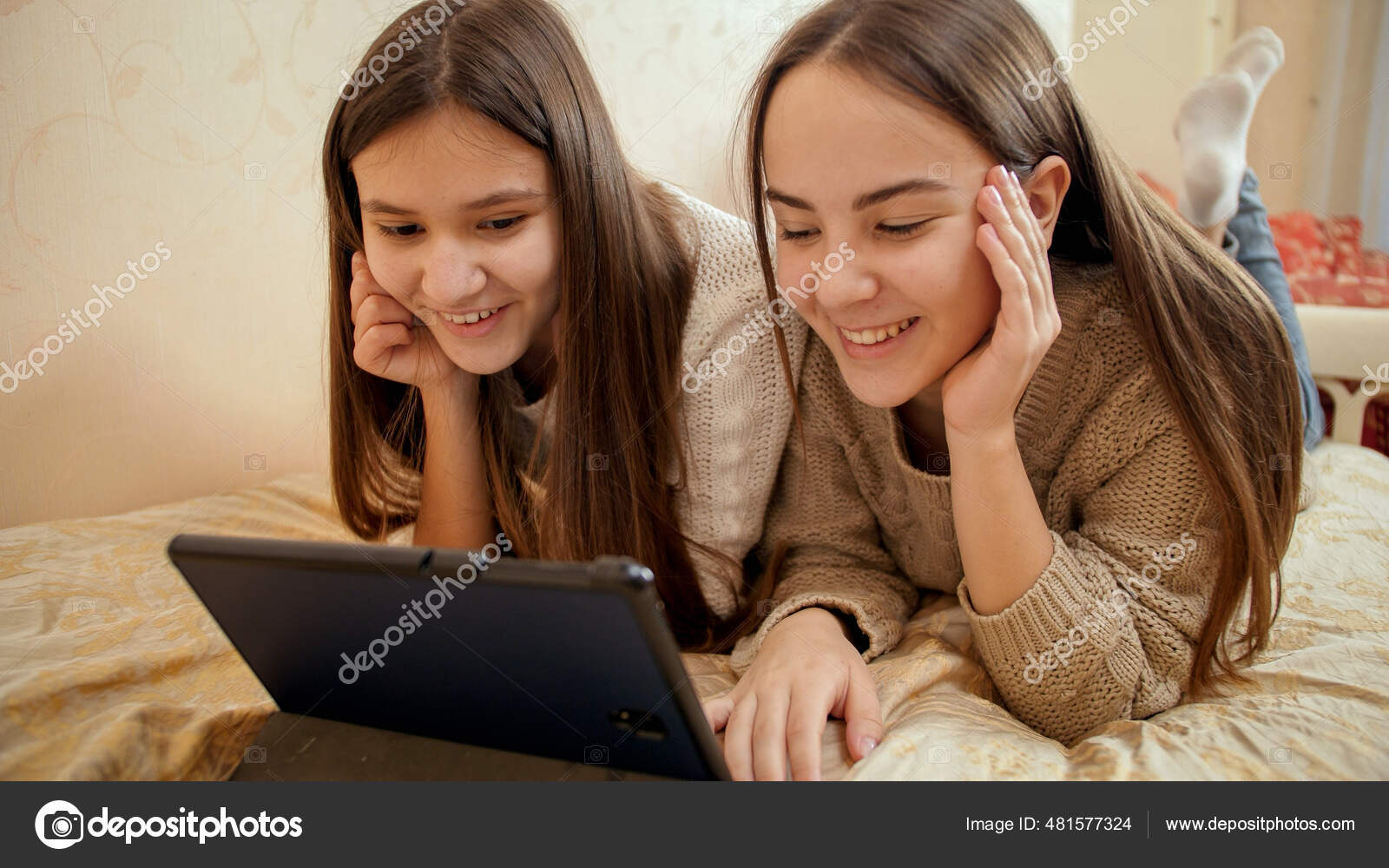 Teens Amateur Webcam - Teen webcam Stock Photos, Royalty Free Teen webcam Images | Depositphotos