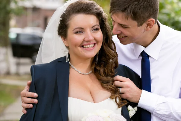 chubby bride