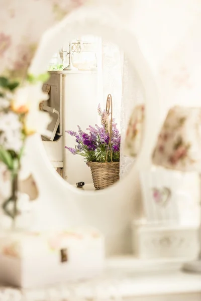 Photo of bunch of lavender reflecting in provance styled mirror — Stock Photo, Image