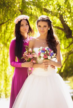 sevimli gelin güneşli gün nedime Park ile poz