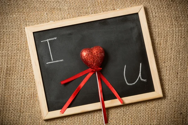 Dekoratives "I love you" auf Kreidetafel geschrieben — Stockfoto