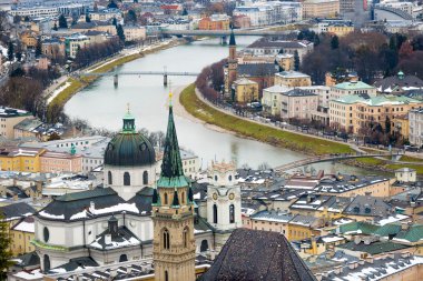 Salzburg, Avusturya partnerliğindeki Nehri'nin havadan görünümü