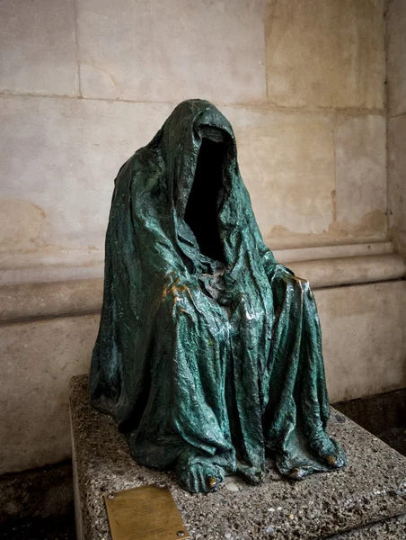 "Die Pieta "escultura em Salzburgo — Fotografia de Stock