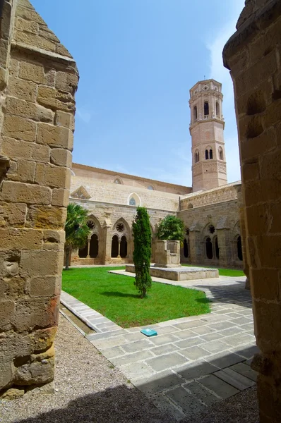 Вид на монастырь Руеда — стоковое фото