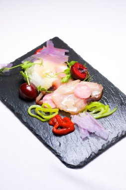 Ton balığı salatası görünümü