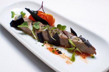 Ton balığı tapa yakın çekim