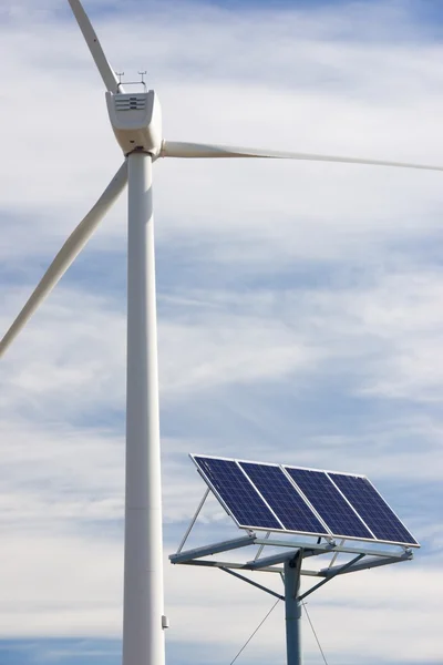 Produção de energia renovável — Fotografia de Stock