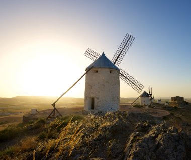 Don Kişot değirmenler.