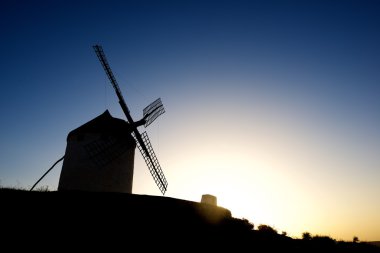 Don Kişot değirmenler.