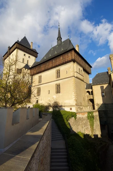 Vista al castillo de Karlstejn —  Fotos de Stock