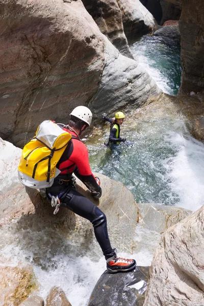 Canyoning ve Španělsku — Stock fotografie