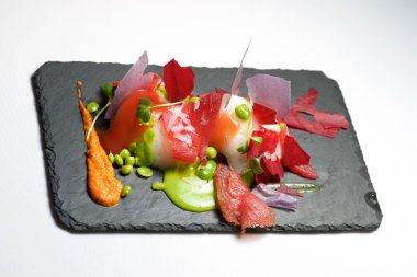 Ton balığı salatası görünümü