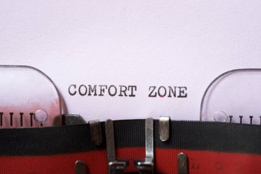 Konfor bölgesi cümlesi bir daktilo ile yazıldı.