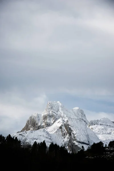 西班牙Huesca省Pyrenees的Canfrancs Valley的Aspe Peak — 图库照片