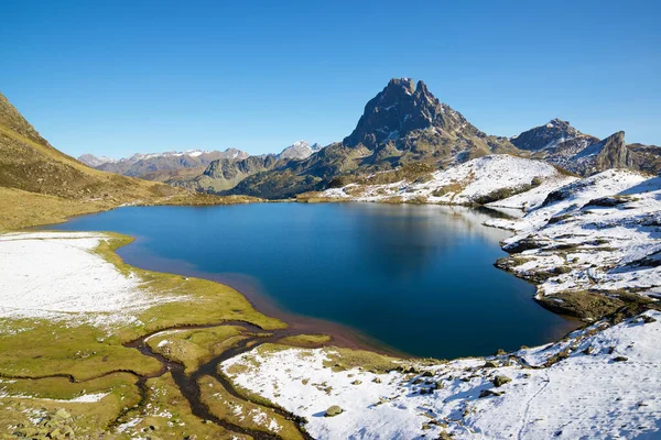 Jezioro Midi Dossau Peak Gentau Jeziora Ayous Dolinie Ossau Pireneje — Zdjęcie stockowe