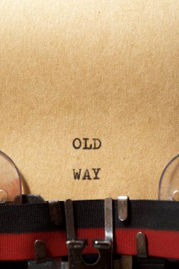 Daktiloyla yazılmış eski yol ifadesi.