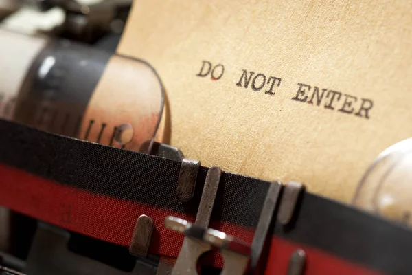 Daktilo ile yazılmış cümleyi girmeyin.