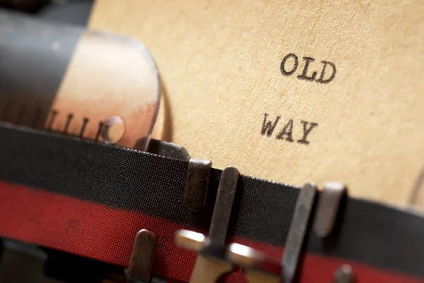 Daktiloyla yazılmış eski yol ifadesi.