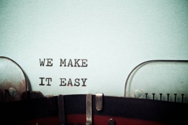 Daktiloyla yazmayı kolay hale getiririz..