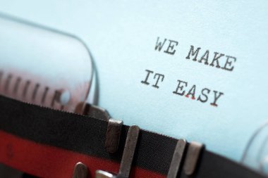 Daktiloyla yazmayı kolay hale getiririz..