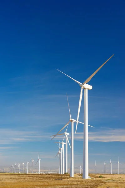 Větrné Turbíny Pro Výrobu Elektrické Energie Provincie Zaragoza Aragon Španělsku — Stock fotografie