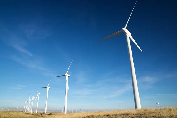 Větrné Turbíny Pro Výrobu Elektrické Energie Provincie Zaragoza Aragon Španělsku — Stock fotografie