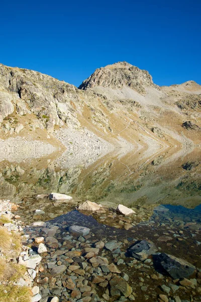 Pics Reflétés Dans Lac Brazato Vallée Tena Dans Les Pyrénées — Photo