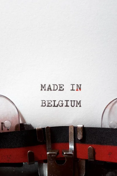 Hecho Bélgica Frase Escrita Con Una Máquina Escribir — Foto de Stock