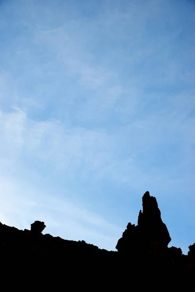 스페인의 피레네산맥 페레네 아라곤 골짜기에 바위로 봉우리의 실루엣 — 스톡 사진