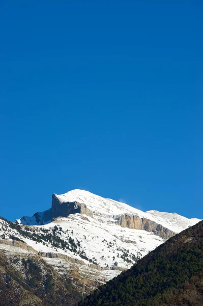 Κορυφές Στα Πυρηναία Στην Κοιλάδα Tena Στην Επαρχία Huesca Στην — Φωτογραφία Αρχείου