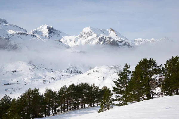 Peaks Pyrenees Canfranc Valley Huesca Province Aragon Spain — Fotografia de Stock