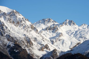 Pireneler tepeleri, Tena Vadisi, Huesca Eyaleti, İspanya Aragon.