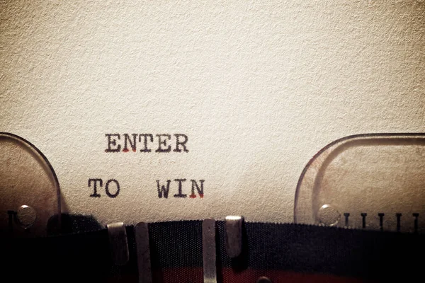 Введите Выиграть Фразу Написанную Пишущей Машинке — стоковое фото