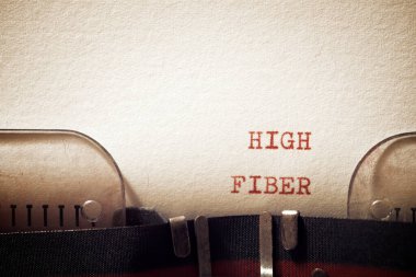 Bir daktilo ile yazılmış yüksek fiber ifade.