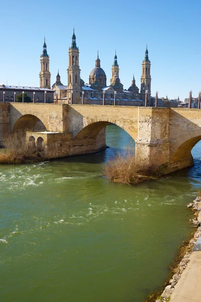 Zaragoza Şehrinde Pilar Katedrali Spanya Aragon Manzarası — Stok fotoğraf