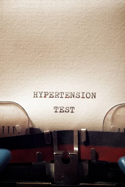 Teste Hipertensão Frase Escrita Com Uma Máquina Escrever — Fotografia de Stock