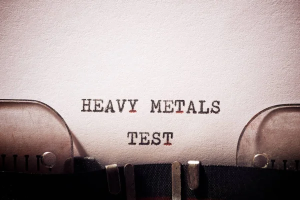 Frase Prueba Heavy Metal Escrita Con Una Máquina Escribir — Foto de Stock