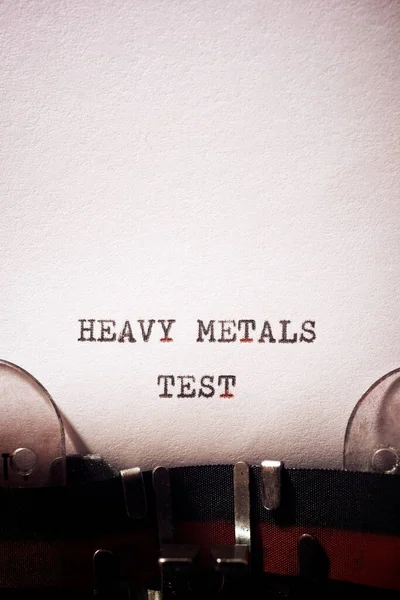 Frase Prueba Heavy Metal Escrita Con Una Máquina Escribir — Foto de Stock