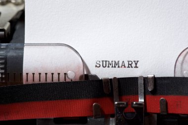 Daktiloyla yazılmış özet kelime.
