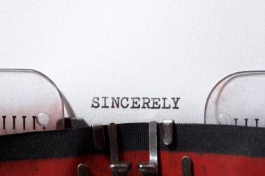 Daktiloyla yazılmış samimi bir kelime..