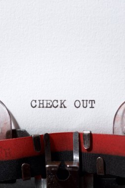 Daktiloyla yazılmış sözcüğü kontrol et.