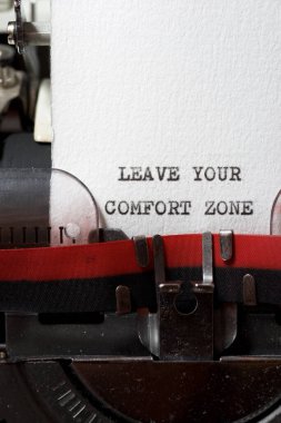 Konfor bölgesi cümlenizi bir daktilo ile yazın.