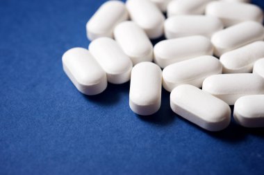 Haplar mavi masada..